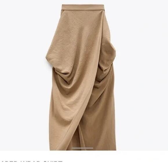 Zara draped  Skirt - dramatic pockets - Picture 4 of 12